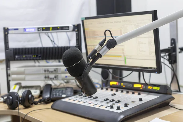 Radio Microphone Background Computer Equalizer Closeup — Stock Photo, Image