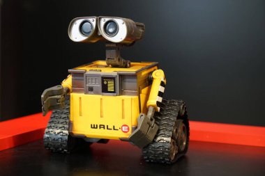 Chelyabinsk, Rusya Federasyonu-4 Haziran 2019: robot sergisi, robot Wall-E robot oyuncak karakter sayfası Wall-E animasyonlu film Disney Pixar                               