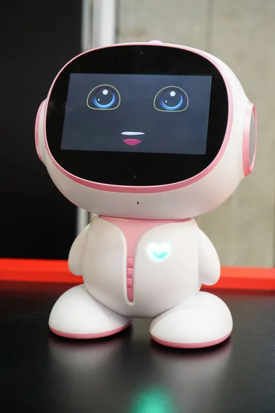 Czelabińsk Federacja Rosyjska Czerwca 2019 Wystawa Robotów Robotów Zabawek Ekranem — Zdjęcie stockowe