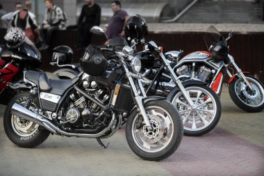 Chelyabinsk, Rusya-5 Temmuz 2019: Harley Davidson motosiklet park etti. Harley-Davidson, Inc. Harley, 1903 yılında kurulan Amerikan Motosiklet üreticisidir..