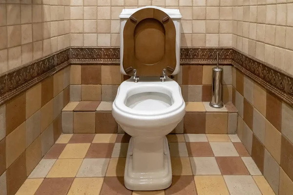Toalete Branco Banheiro — Fotografia de Stock