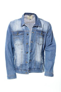 Kot erkek ceketi beyaz arka planda izole edilmiş, kot pantolon