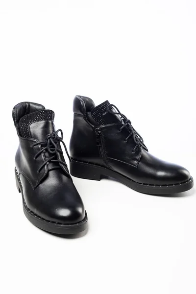 Чорне Нове Шкіряне Взуття Білому Тлі — стокове фото