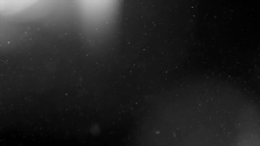 İzole bulut siyah arka plan kabarcık Bokeh toz