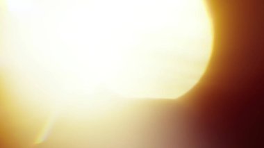 Stüdyoda Siyah Arkaplan Üzerine Gerçek Lens Fişeği Çekimi