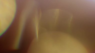 Gerçek Lens Flare atış Studio siyah arka plan üzerinde. Kolay yer paylaşımı veya ekran filtresi eklemek