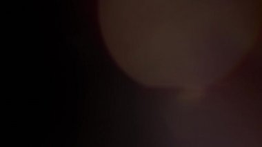 Stüdyoda Siyah Arkaplan Üzerine Gerçek Lens Fişeği Çekimi