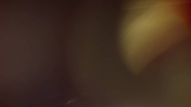 Stüdyoda Siyah Arkaplan Üzerine Gerçek Lens Fişeği Çekimi