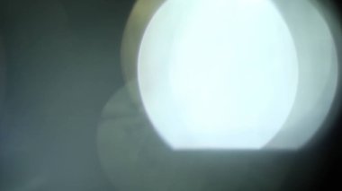 Stüdyoda Siyah Arkaplan Üzerine Gerçek Lens Fişeği Çekimi