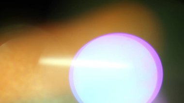 Stüdyoda Siyah Arkaplan Üzerine Gerçek Lens Fişeği Çekimi