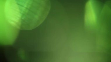 Stüdyoda Siyah Arkaplan Üzerine Gerçek Lens Fişeği Çekimi