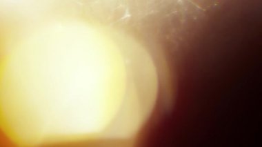 Stüdyoda Siyah Arkaplan Üzerine Gerçek Lens Fişeği Çekimi