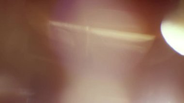 Stüdyoda Siyah Arkaplan Üzerine Gerçek Lens Fişeği Çekimi