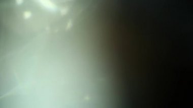 Stüdyoda Siyah Arkaplan Üzerine Gerçek Lens Fişeği Çekimi