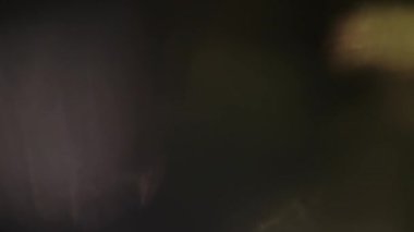 Stüdyoda Siyah Arkaplan Üzerine Gerçek Lens Fişeği Çekimi