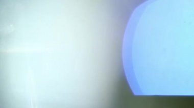 Stüdyoda Siyah Arkaplan Üzerine Gerçek Lens Fişeği Çekimi