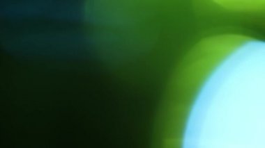 Stüdyoda Siyah Arkaplan Üzerine Gerçek Lens Fişeği Çekimi