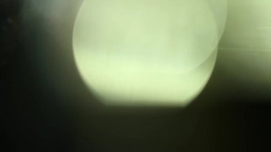 Stüdyoda Siyah Arkaplan Üzerine Gerçek Lens Fişeği Çekimi