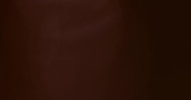 Stüdyoda Siyah Arkaplan Üzerine Gerçek Lens Fişeği Çekimi