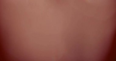 Stüdyoda Siyah Arkaplan Üzerine Gerçek Lens Fişeği Çekimi