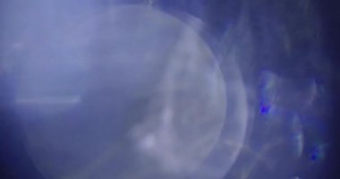 Stüdyoda Siyah Arkaplan Üzerine Gerçek Lens Fişeği Çekimi