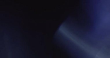 Stüdyoda Siyah Arkaplan Üzerine Gerçek Lens Fişeği Çekimi