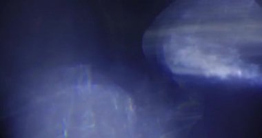 Stüdyoda Siyah Arkaplan Üzerine Gerçek Lens Fişeği Çekimi