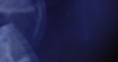 Stüdyoda Siyah Arkaplan Üzerine Gerçek Lens Fişeği Çekimi