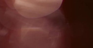 Stüdyoda Siyah Arkaplan Üzerine Gerçek Lens Fişeği Çekimi