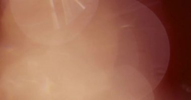 Stüdyoda Siyah Arkaplan Üzerine Gerçek Lens Fişeği Çekimi