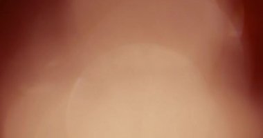 Stüdyoda Siyah Arkaplan Üzerine Gerçek Lens Fişeği Çekimi