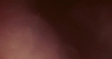 Stüdyoda Siyah Arkaplan Üzerine Gerçek Lens Fişeği Çekimi