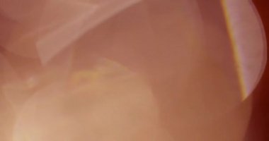 Stüdyoda Siyah Arkaplan Üzerine Gerçek Lens Fişeği Çekimi