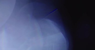 Stüdyoda Siyah Arkaplan Üzerine Gerçek Lens Fişeği Çekimi