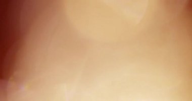 Stüdyoda Siyah Arkaplan Üzerine Gerçek Lens Fişeği Çekimi