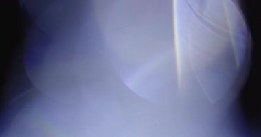 Stüdyoda Siyah Arkaplan Üzerine Gerçek Lens Fişeği Çekimi