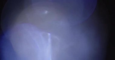 Stüdyoda Siyah Arkaplan Üzerine Gerçek Lens Fişeği Çekimi