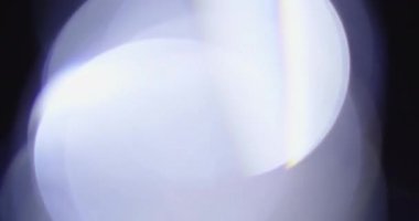 Stüdyoda Siyah Arkaplan Üzerine Gerçek Lens Fişeği Çekimi