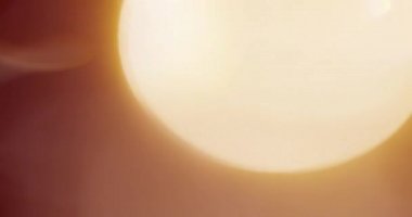 Stüdyoda Siyah Arkaplan Üzerine Gerçek Lens Fişeği Çekimi