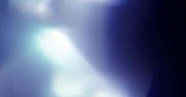 Stüdyoda Siyah Arkaplan Üzerine Gerçek Lens Fişeği Çekimi