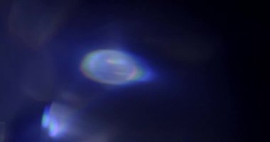 Stüdyoda Siyah Arkaplan Üzerine Gerçek Lens Fişeği Çekimi