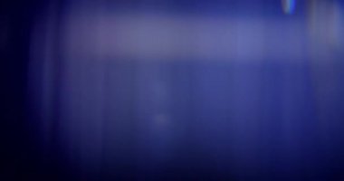 Stüdyoda Siyah Arkaplan Üzerine Gerçek Lens Fişeği Çekimi