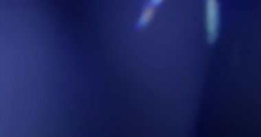 Stüdyoda Siyah Arkaplan Üzerine Gerçek Lens Fişeği Çekimi