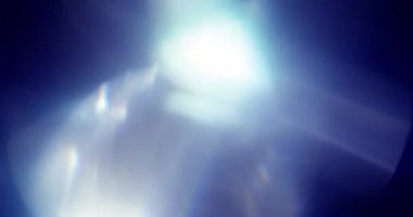 Stüdyoda Siyah Arkaplan Üzerine Gerçek Lens Fişeği Çekimi