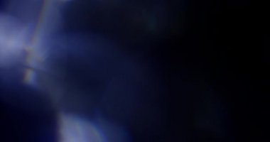 Stüdyoda Siyah Arkaplan Üzerine Gerçek Lens Fişeği Çekimi