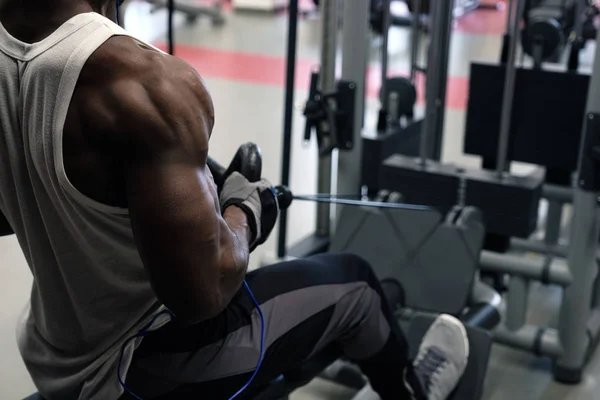 Una Foto Cercana Espalda Hombre Musculoso Negro Con Una Camiseta — Foto de Stock