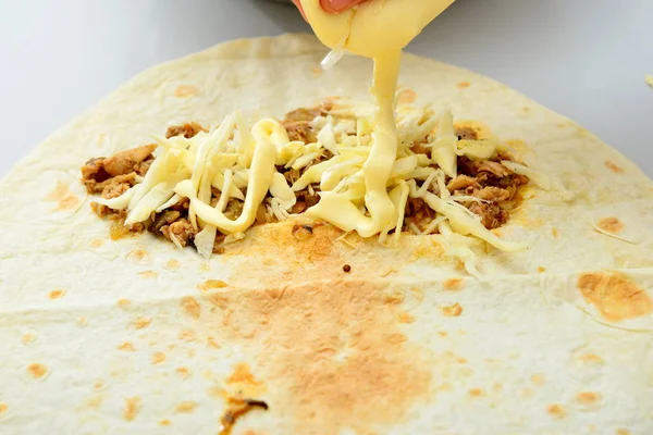 Maionese Com Carne Frita Para Cozinhar Fast Food — Fotografia de Stock