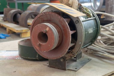 Kasnak ile elektrikli motor