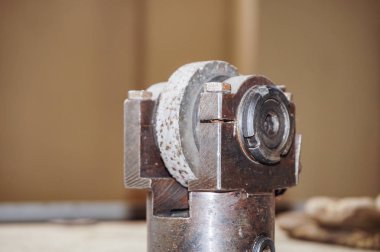 Ya da tekerlek taşlama kusurları çıkarılması için elmas aletleri