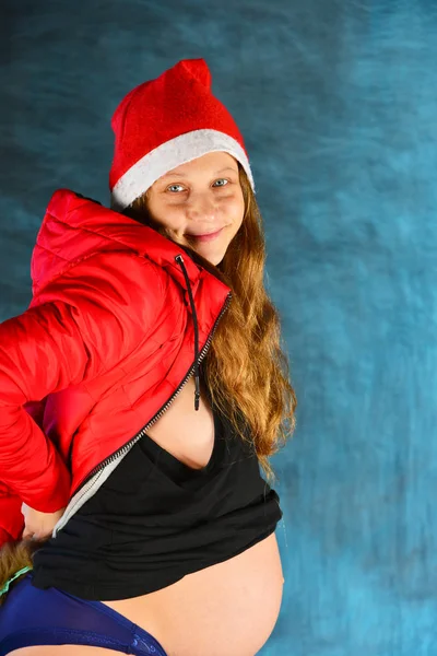 Sexy Ragazza Incinta Una Giacca Rossa Cappello Babbo Natale Camicia — Foto Stock